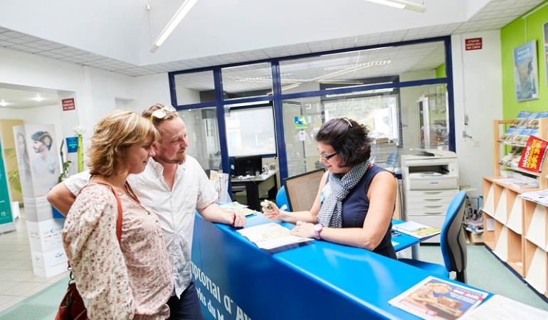 Avranches-bureau-d-information-touristique1 Avranches-bureau-d-information-touristique1