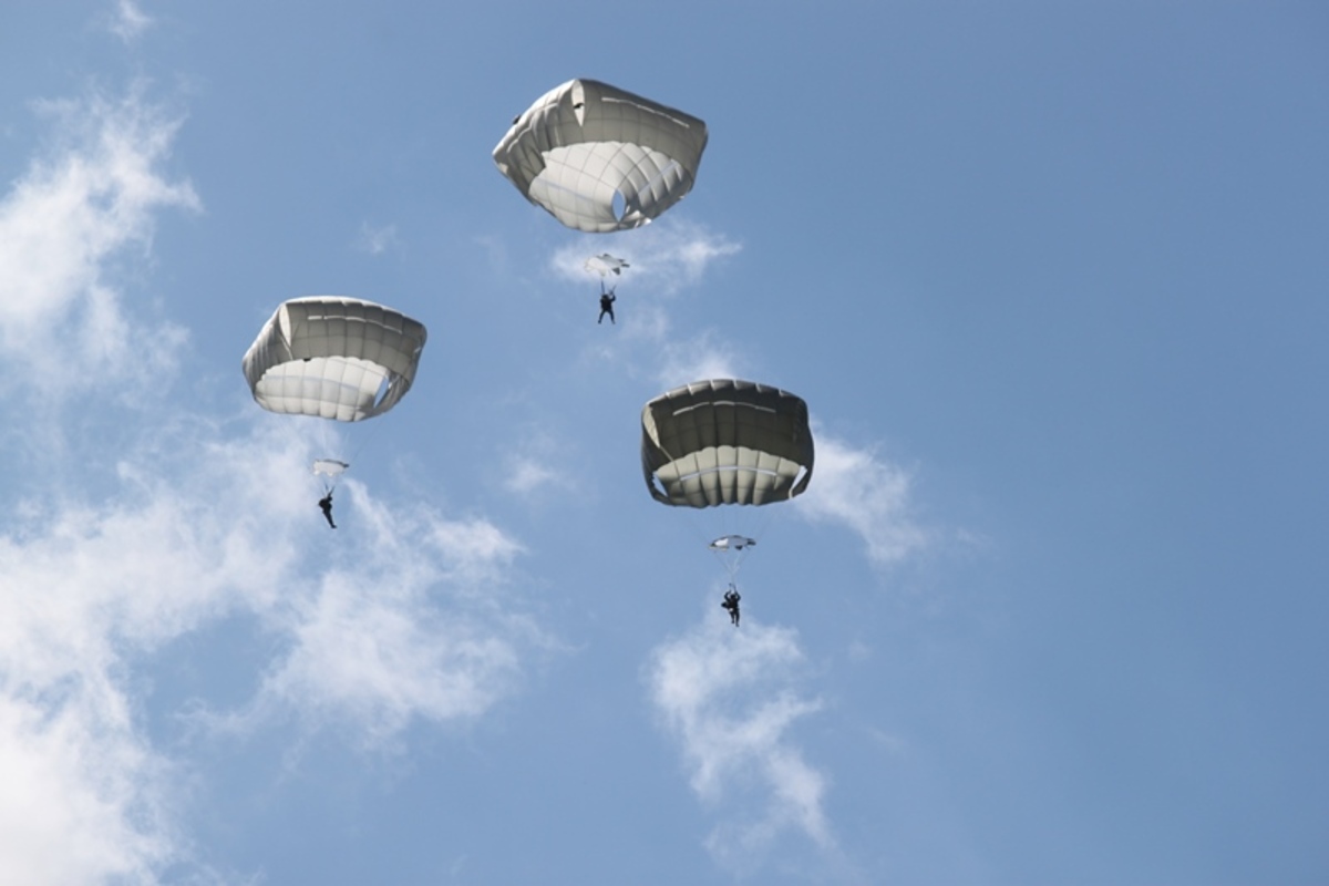Saint-Lô : Parachutage à Graignes