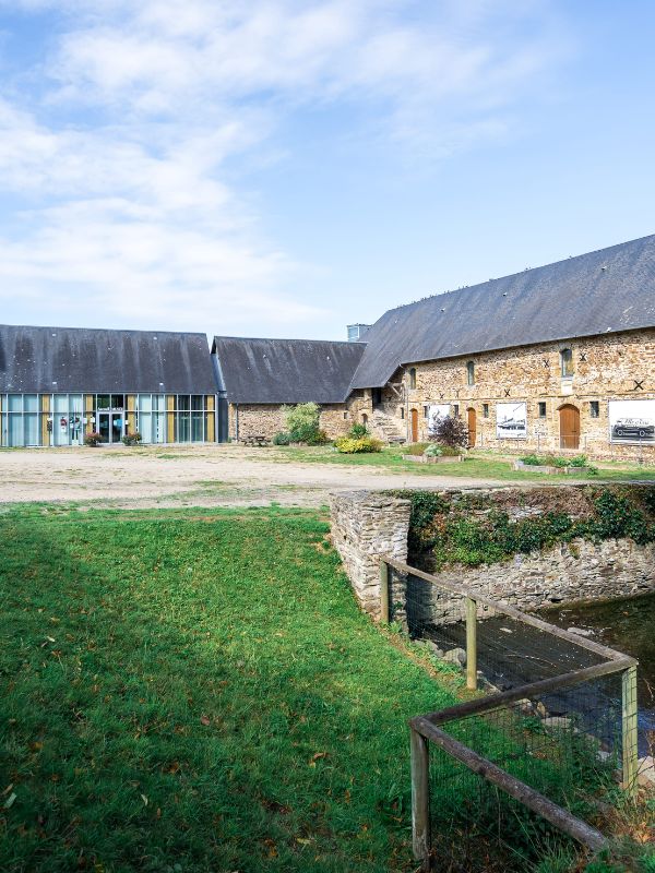 Saint-L&ocirc; : Atelier 